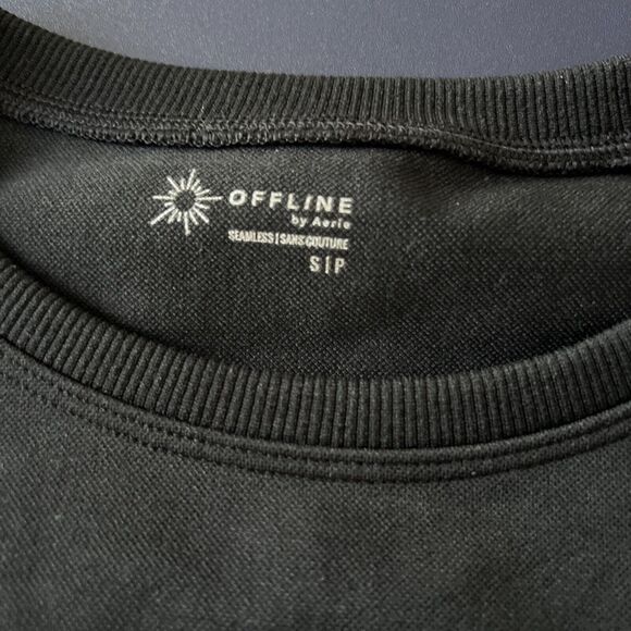 Offline By Aerie Black Y2K Athletic Crop‎ Top Size S/P - Picture 5 of 8